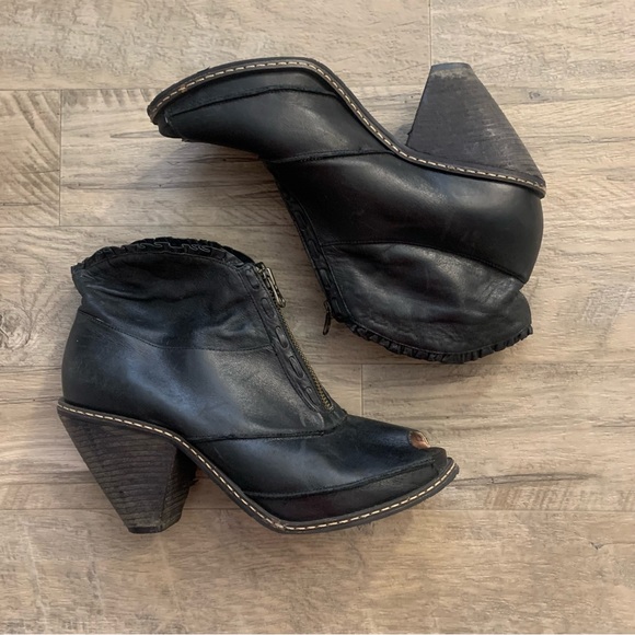 Anthropologie Miss Albright Philadelphia Front Zipper Leather Peep Toe Booties - Picture 8 of 15